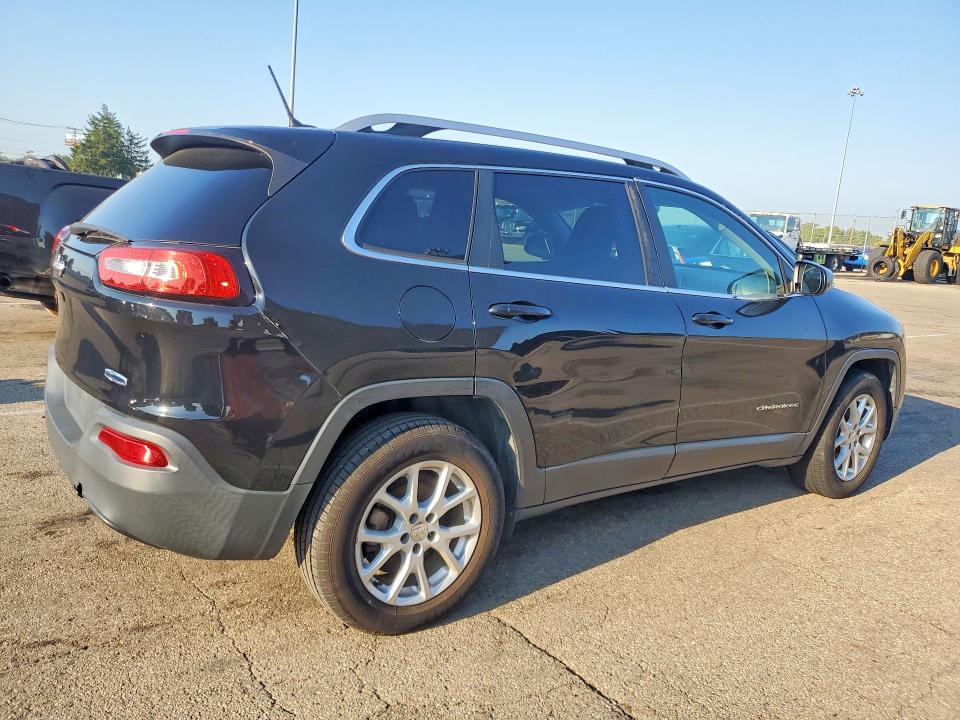 Продаж на аукціоні авто 2018 Jeep Cherokee, vin: 1C4PJLCB5JD513376, номер лоту: 67820586