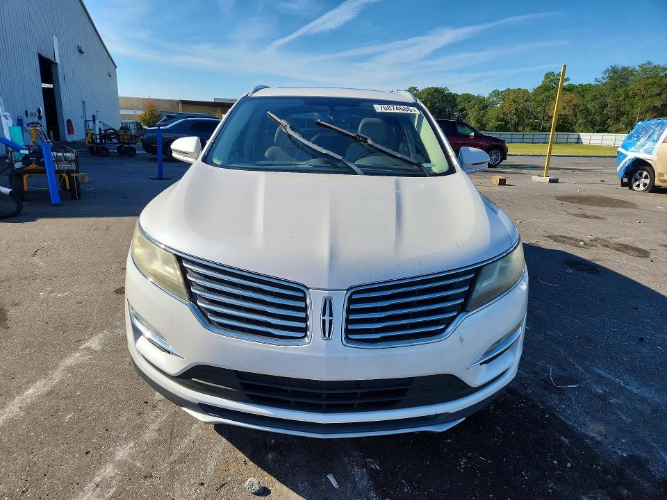 Продажа на аукционе авто 2017 Lincoln Mkc, vin: 5LMCJ3C92HUL27597, номер лота: 70874686