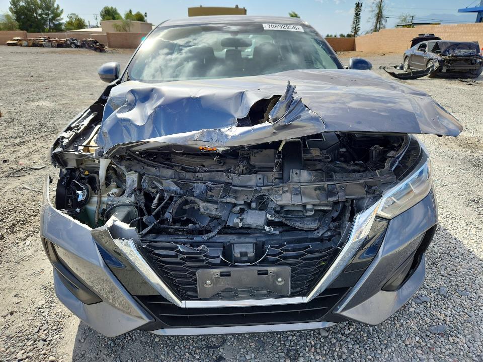 70892956 :رقم المزاد ، 3N1AB8BV5MY302839 vin ، 2021 Nissan Sentra مزاد بيع