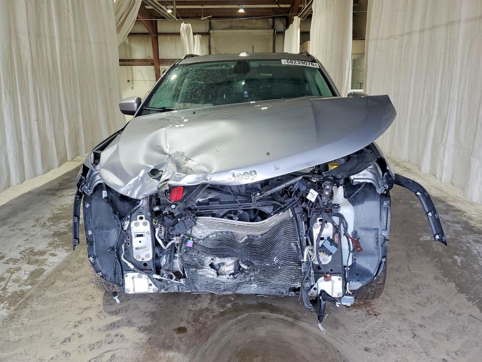 Продаж на аукціоні авто 2019 Jeep Compass, vin: 3C4NJDBB5KT673560, номер лоту: 68239076