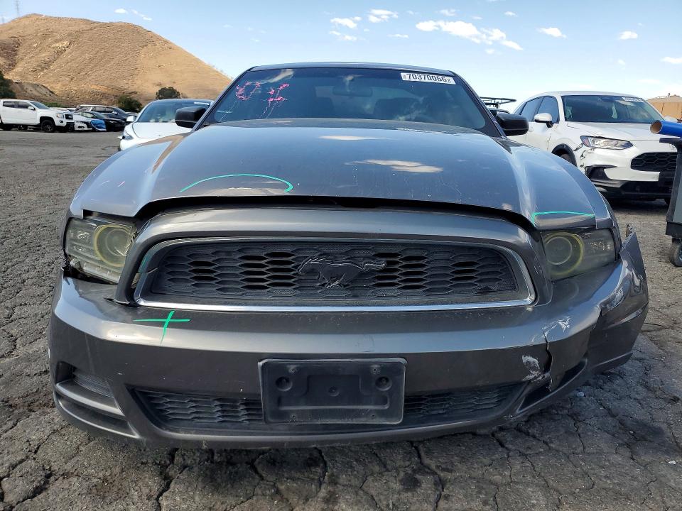 Продажа на аукционе авто 2013 Ford Mustang, vin: 1ZVBP8AM0D5282456, номер лота: 70370066