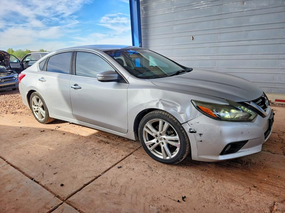 69726236 :رقم المزاد ، 1N4BL3AP0HC204049 vin ، 2017 Nissan Altima مزاد بيع