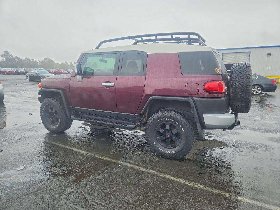 67715326 :رقم المزاد ، JTEBU11FX70070794 vin ، 2007 Toyota Fj Cruiser مزاد بيع