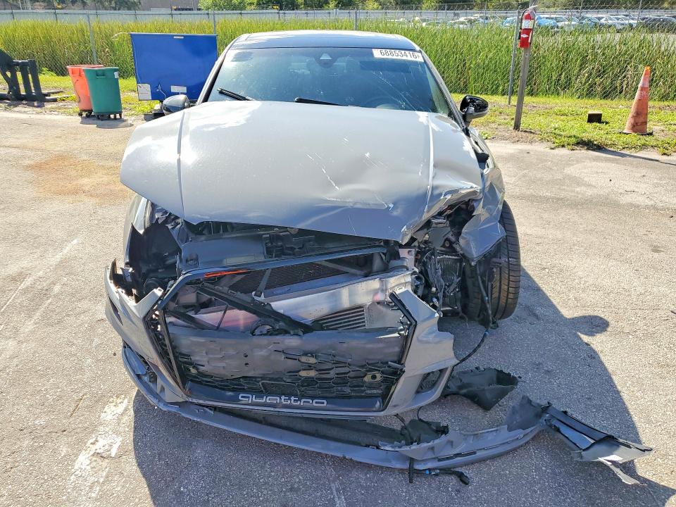 68853416 :رقم المزاد ، WUABWGFF0J1906367 vin ، 2018 Audi Rs3 مزاد بيع