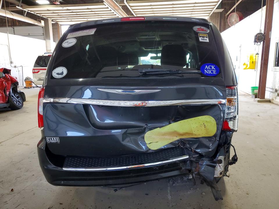 68574906 :رقم المزاد ، 2A4RR8DG7BR759265 vin ، 2011 Chrysler Town & Country مزاد بيع