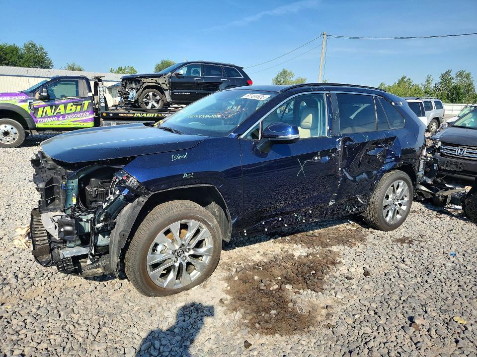 67104526 :رقم المزاد ، 2T3A1RFV6SW613196 vin ، 2025 Toyota Rav4 مزاد بيع