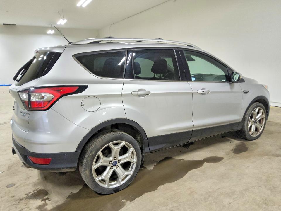 67873626 :رقم المزاد ، 1FMCU9J90HUB77280 vin ، 2017 Ford Escape مزاد بيع