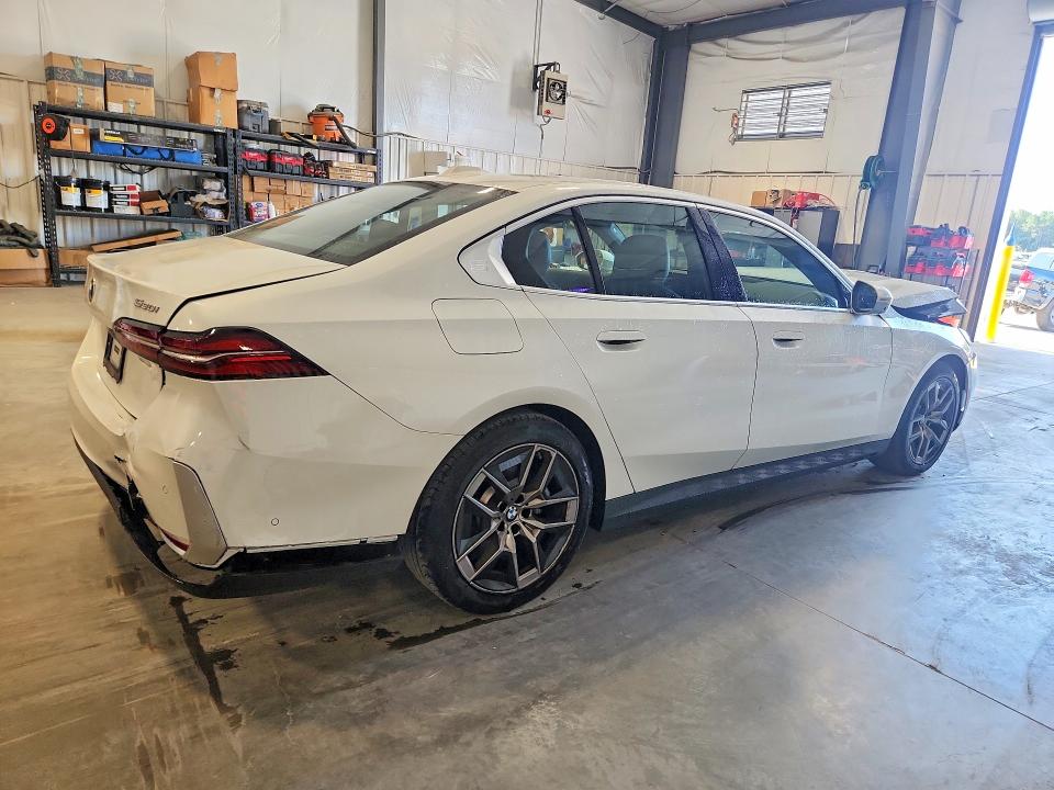 2027 Bmw 530 მანქანა იყიდება აუქციონზე, vin: WBA53FJ00VCY28079, აუქციონის ნომერი: 69038486