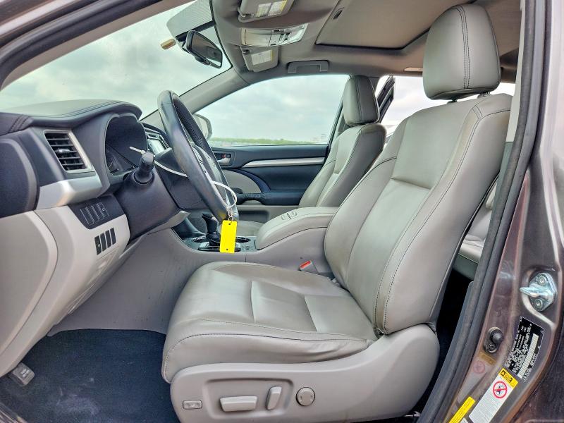 68641096 :رقم المزاد ، 5TDKKRFH2GS156844 vin ، 2016 Toyota Highlander مزاد بيع