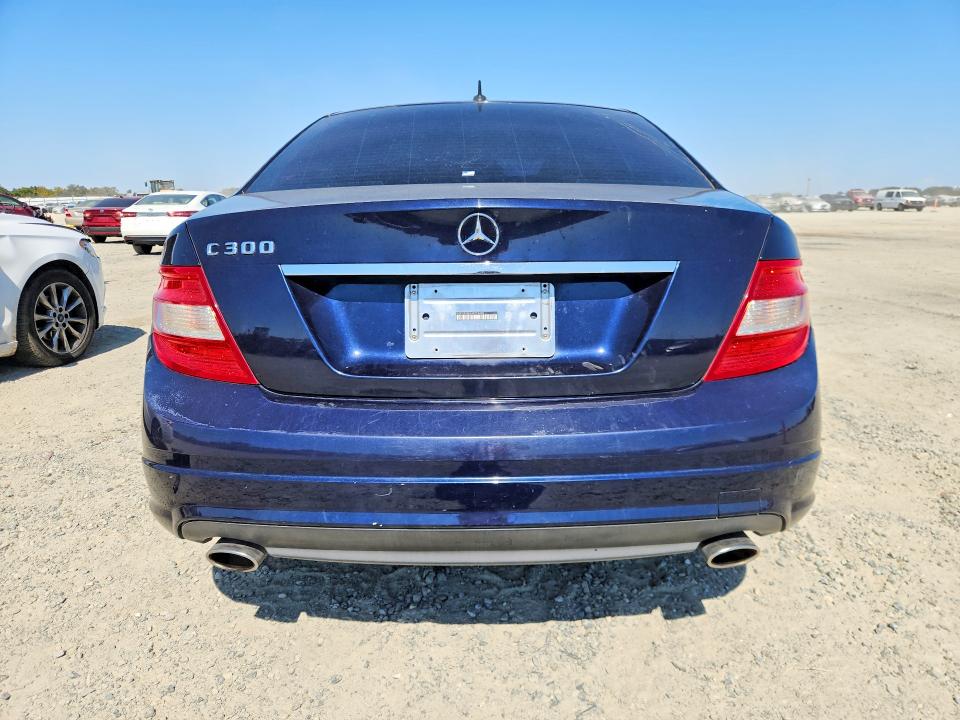70109806 :رقم المزاد ، WDDGF5EB1AR121482 vin ، 2010 Mercedes-benz C مزاد بيع