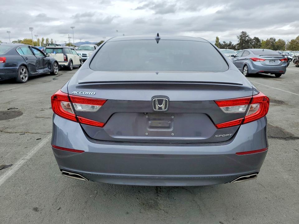 Aukcja sprzedaży 2018 Honda Accord, vin: 1HGCV1F35JA262972, numer aukcji: 67454636