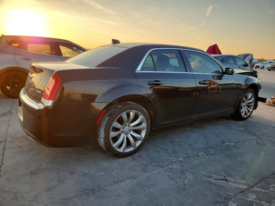 69334346 :رقم المزاد ، 2C3CCAAG9KH661180 vin ، 2019 Chrysler 300 مزاد بيع