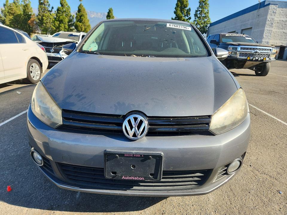 67683196 :رقم المزاد ، WVWDM7AJ1CW093358 vin ، 2012 Volkswagen Golf مزاد بيع