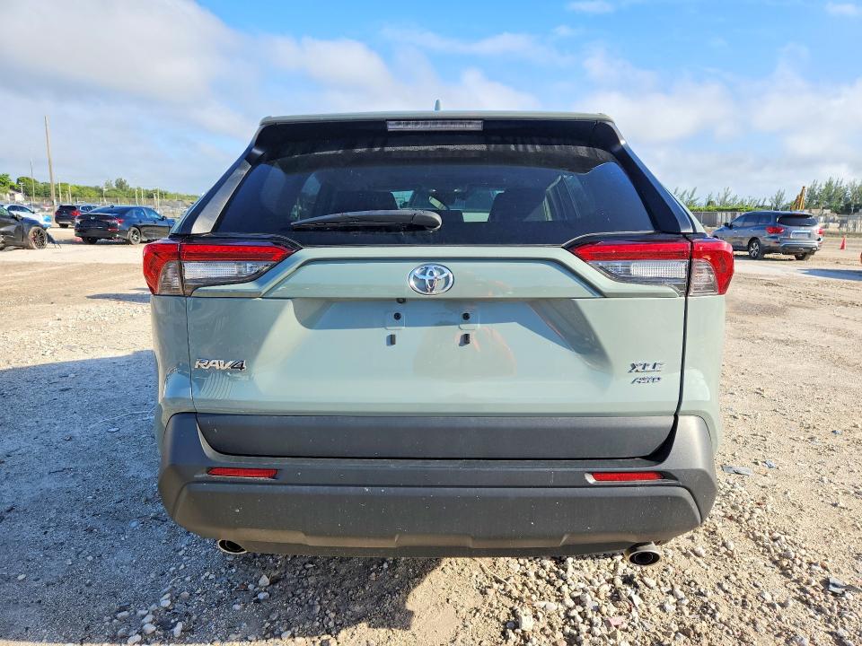 Продажа на аукционе авто 2023 Toyota Rav4, vin: 2T3A1RFV8PW407563, номер лота: 70220486