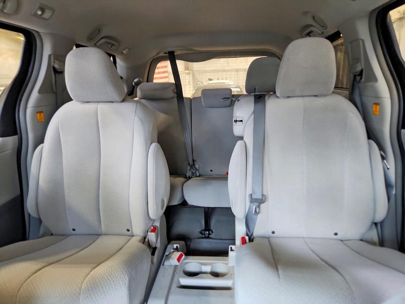 2012 Toyota Sienna მანქანა იყიდება აუქციონზე, vin: 5TDKK3DC7CS208905, აუქციონის ნომერი: 70601026