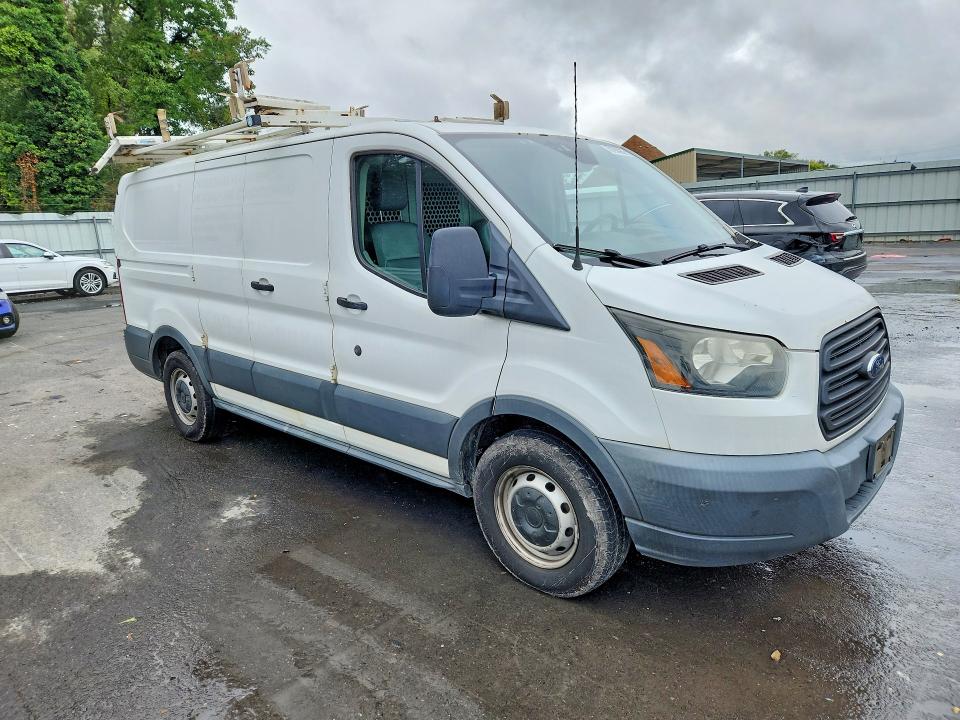 70790966 :رقم المزاد ، 1FTYE1ZM8GKA32161 vin ، 2016 Ford Transit مزاد بيع
