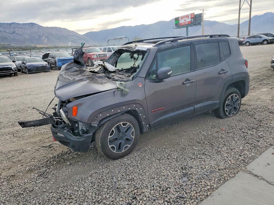 2016 Jeep Renegade მანქანა იყიდება აუქციონზე, vin: ZACCJBCT1GPC93178, აუქციონის ნომერი: 68986076