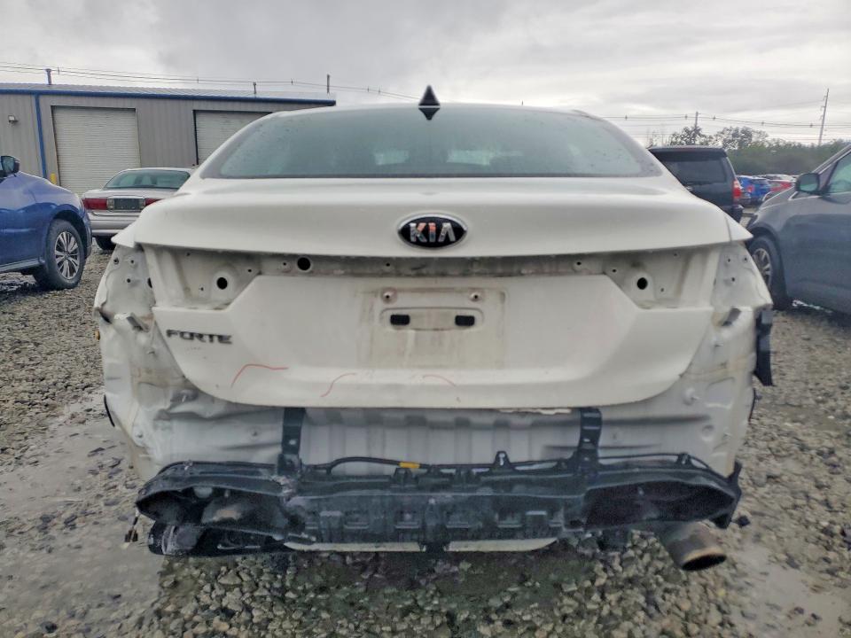 66270646 :رقم المزاد ، 3KPF24AD2LE181028 vin ، 2020 Kia Forte مزاد بيع
