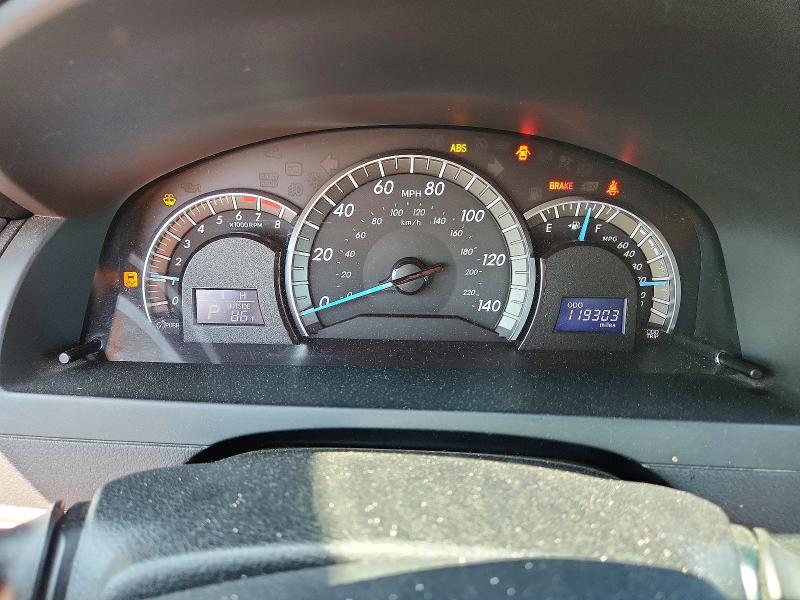 70096356 :رقم المزاد ، 4T1BF1FK7CU624831 vin ، 2012 Toyota Camry مزاد بيع