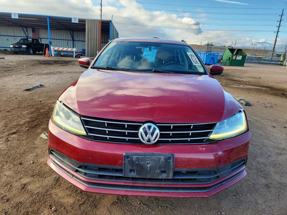 69372166 :رقم المزاد ، 3VW2B7AJ6JM262023 vin ، 2018 Volkswagen Jetta مزاد بيع