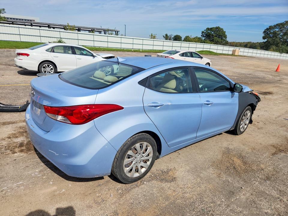 70826246 :رقم المزاد ، KMHDH4AE8CU263647 vin ، 2012 Hyundai Elantra مزاد بيع