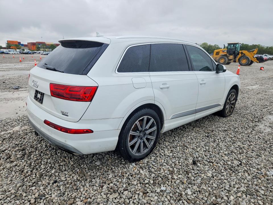 Продаж на аукціоні авто 2017 Audi Q7, vin: WA1LAAF72HD007292, номер лоту: 69855916