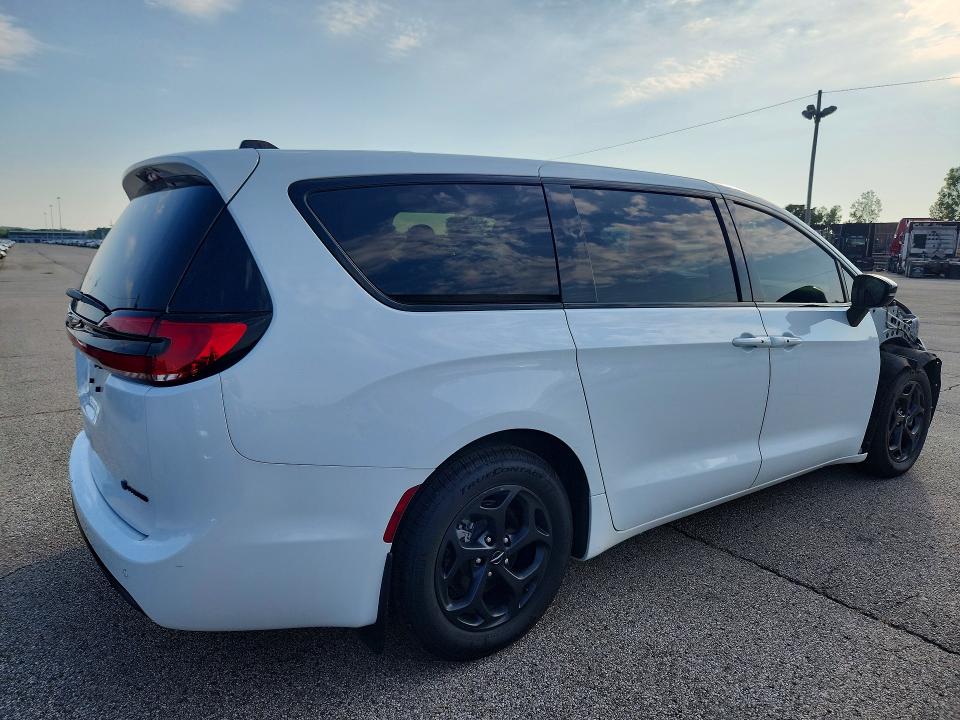 Aukcja sprzedaży 2023 Chrysler Pacifica, vin: 2C4RC1S72PR501017, numer aukcji: 65876356