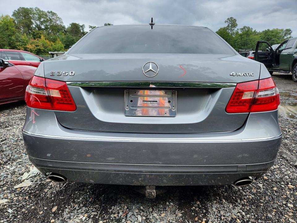 2010 Mercedes-benz E მანქანა იყიდება აუქციონზე, vin: WDDHF8HB9AA075092, აუქციონის ნომერი: 69764926