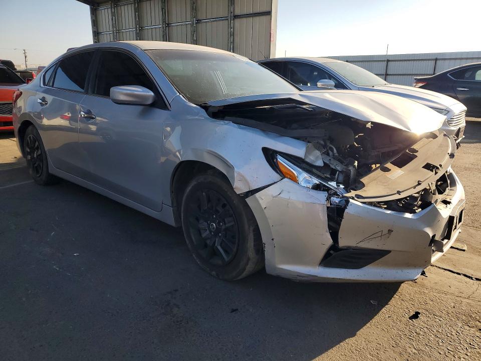 Продажа на аукционе авто 2016 Nissan Altima, vin: 1N4AL3AP0GC217104, номер лота: 70309886