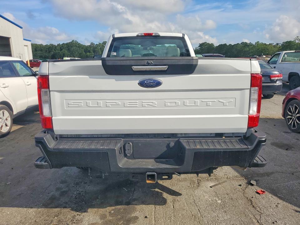 67120996 :رقم المزاد ، 1FTBF2A67HEB14615 vin ، 2017 Ford F250 مزاد بيع