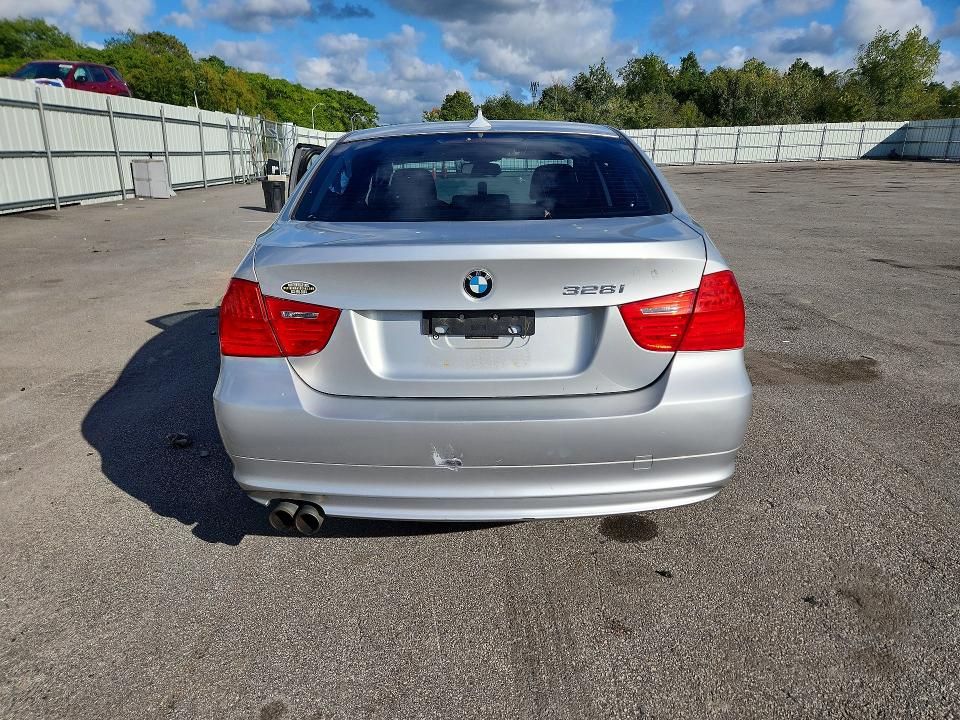 69976086 :رقم المزاد ، WBAPK5C52BA655123 vin ، 2011 Bmw 328 مزاد بيع