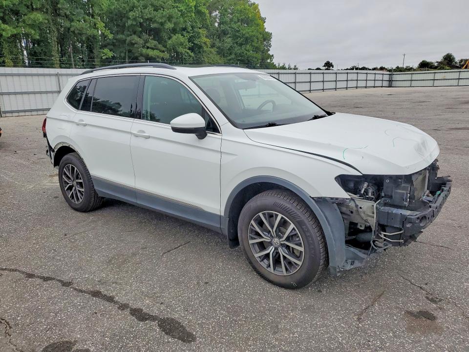 69950376 :رقم المزاد ، 3VV3B7AXXLM130012 vin ، 2020 Volkswagen Tiguan مزاد بيع