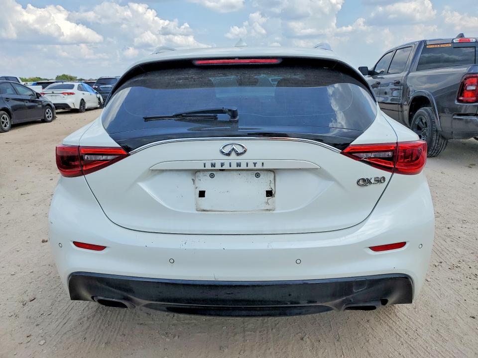 Продажа на аукционе авто 2017 Infiniti Qx30, vin: SJKCH5CPXHA031755, номер лота: 70012926