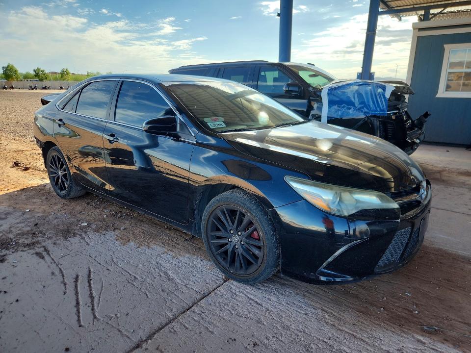 68219026 :رقم المزاد ، 4T1BF1FK7FU923174 vin ، 2015 Toyota Camry مزاد بيع