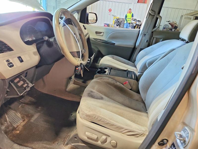 69974576 :رقم المزاد ، 5TDKK3DC0BS006616 vin ، 2011 Toyota Sienna مزاد بيع