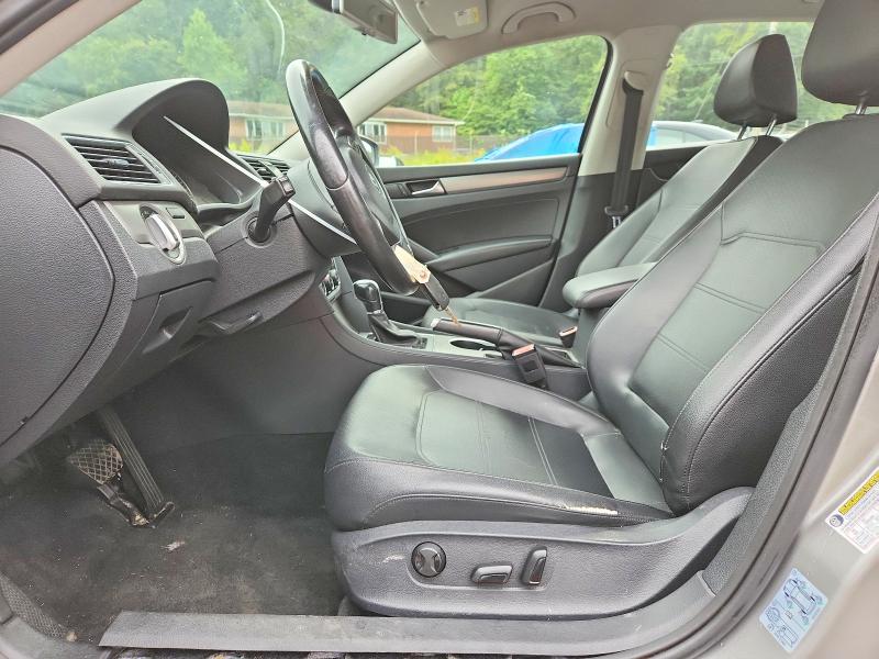 67072806 :رقم المزاد ، 1VWBP7A3XEC007837 vin ، 2014 Volkswagen Passat مزاد بيع