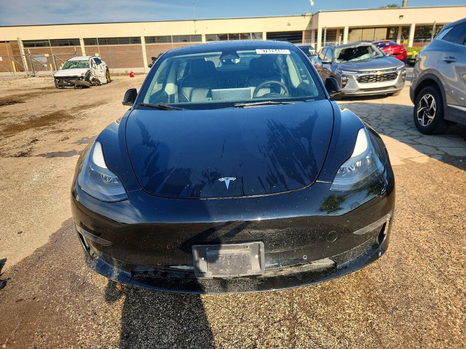 67826436 :رقم المزاد ، 5YJ3E1EA0NF288813 vin ، 2022 Tesla Model 3 مزاد بيع