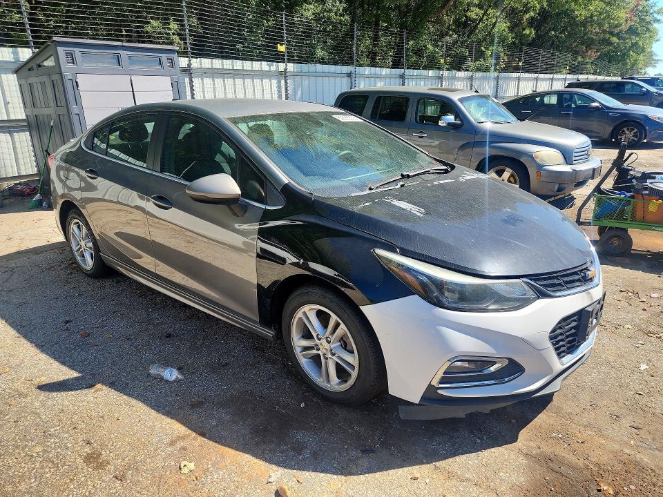 2018 Chevrolet Cruze მანქანა იყიდება აუქციონზე, vin: 1G1BE5SM0J7241999, აუქციონის ნომერი: 69385536
