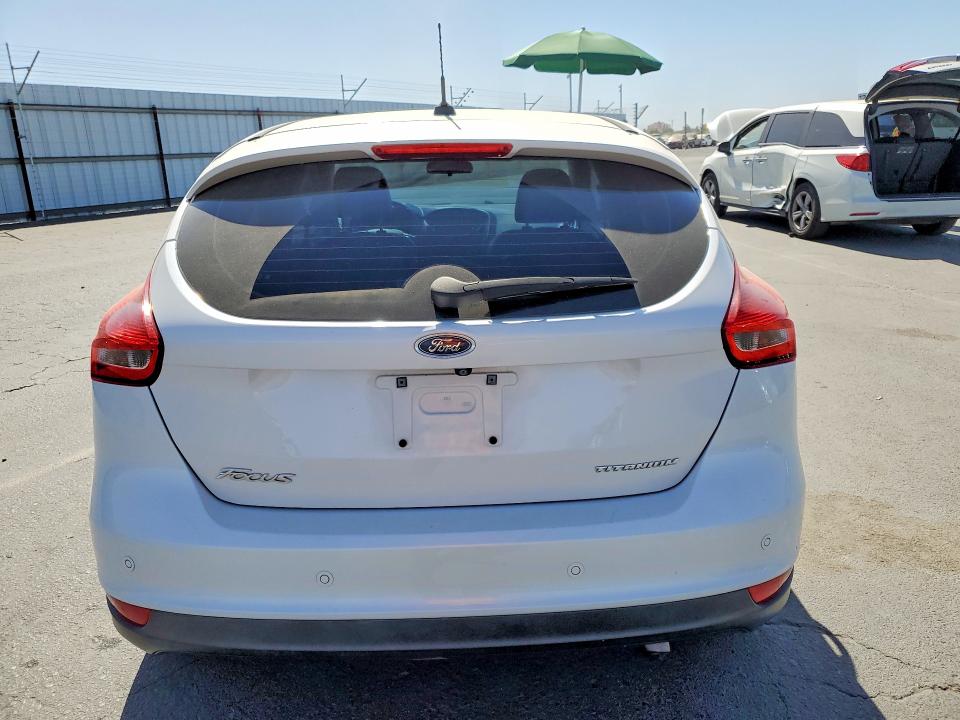 68614626 :رقم المزاد ، 1FADP3N27GL362978 vin ، 2016 Ford Focus مزاد بيع