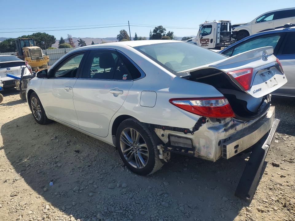 2015 Toyota Camry მანქანა იყიდება აუქციონზე, vin: 4T1BF1FK9FU083608, აუქციონის ნომერი: 70287626
