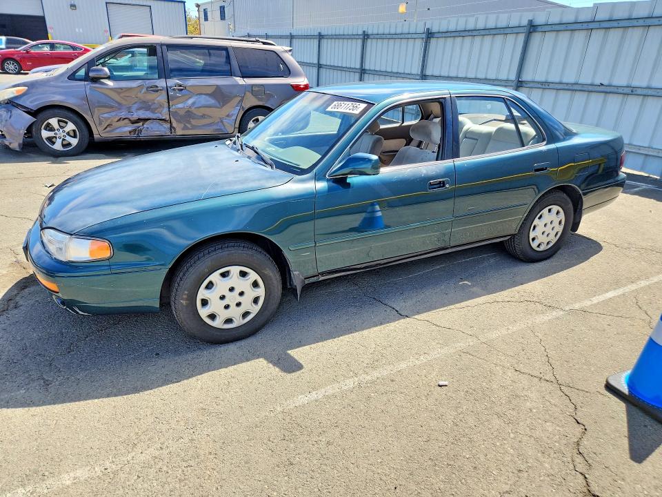 68611756 :رقم المزاد ، JT2BG12K3T0413858 vin ، 1996 Toyota Camry مزاد بيع