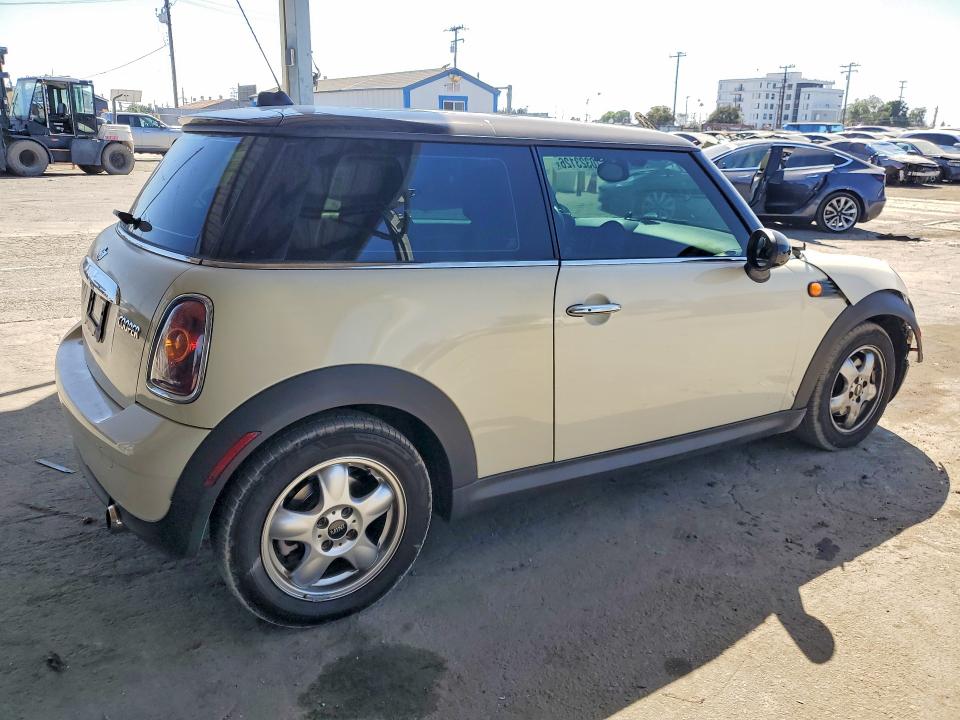 Продаж на аукціоні авто 2008 Mini Cooper, vin: WMWMF33578TT59345, номер лоту: 70323126