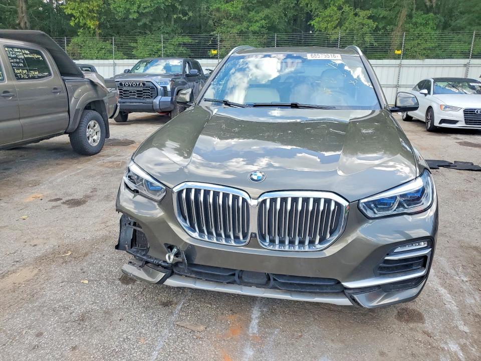 68575516 :رقم المزاد ، 5UXCR4C07M9F79366 vin ، 2021 Bmw X5 مزاد بيع