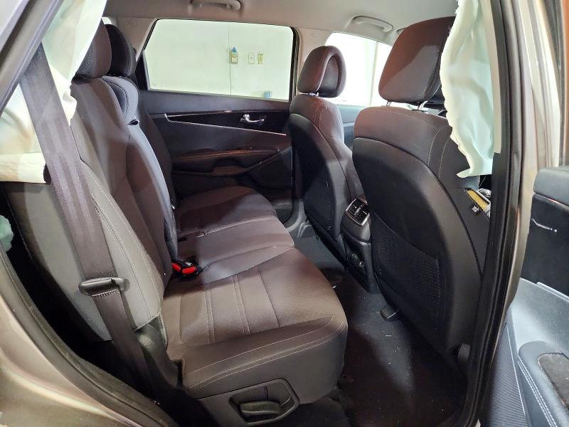 Продажа на аукционе авто 2016 Kia Sorento, vin: 5XYPG4A38GG017501, номер лота: 70151826
