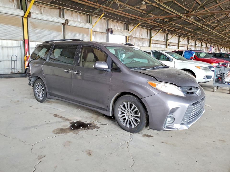70560776 :رقم المزاد ، 5TDYZ3DC8LS062357 vin ، 2020 Toyota Sienna مزاد بيع