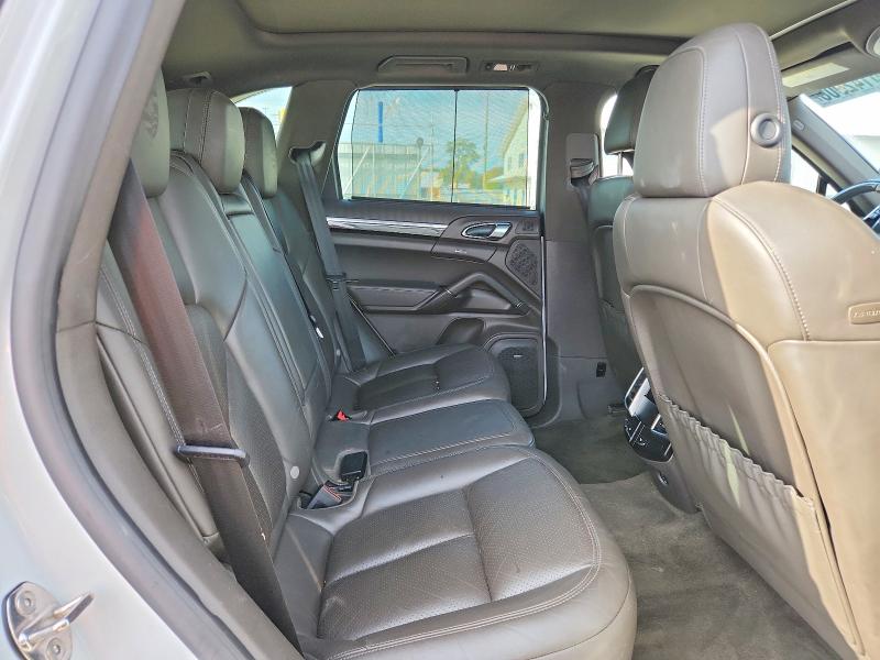 Продаж на аукціоні авто 2017 Porsche Cayenne, vin: WP1AB2A23HLA52418, номер лоту: 70142906