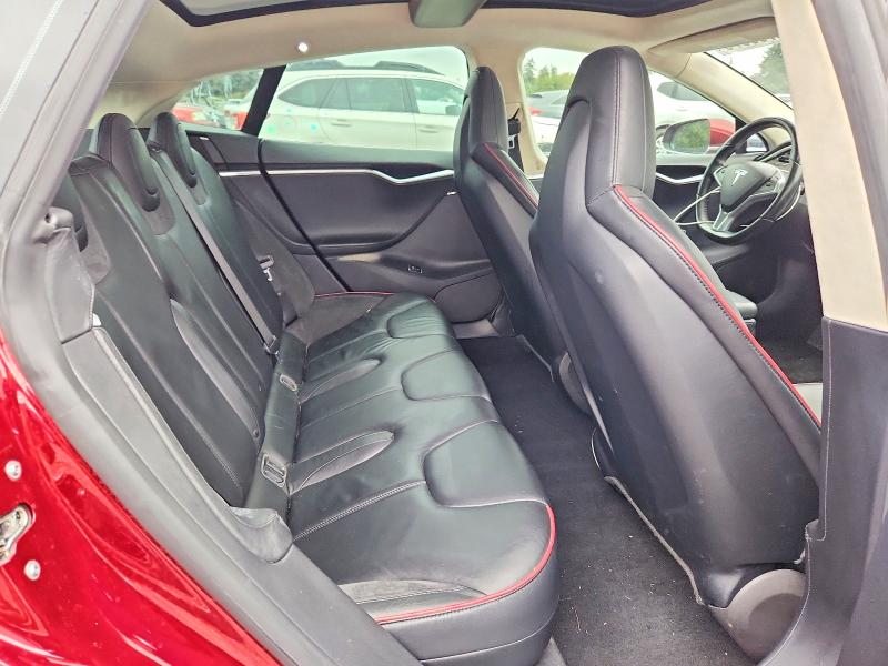 70708376 :رقم المزاد ، 5YJSA1DP9CFS00318 vin ، 2012 Tesla Model S مزاد بيع