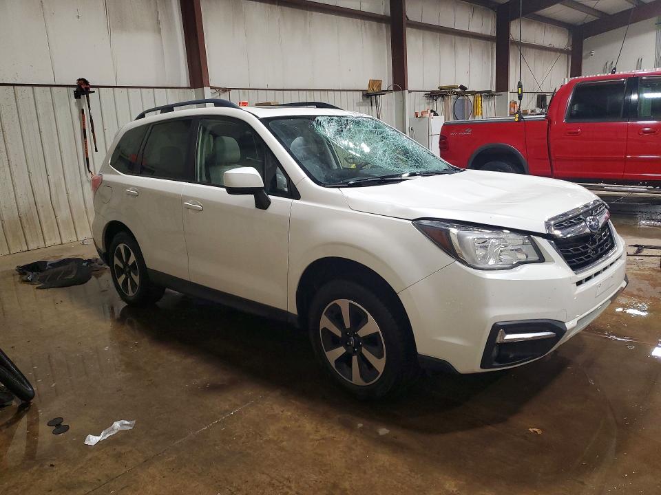 68202426 :رقم المزاد ، JF2SJAGC3JH473553 vin ، 2018 Subaru Forester مزاد بيع