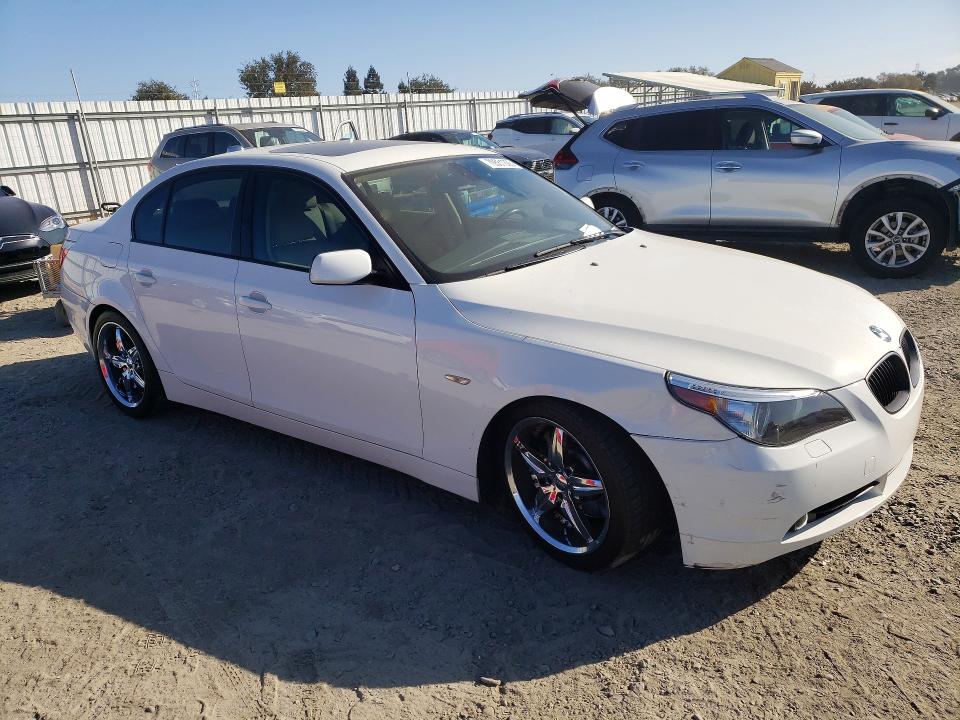 70551226 :رقم المزاد ، WBANB33554B113216 vin ، 2004 Bmw 545 مزاد بيع
