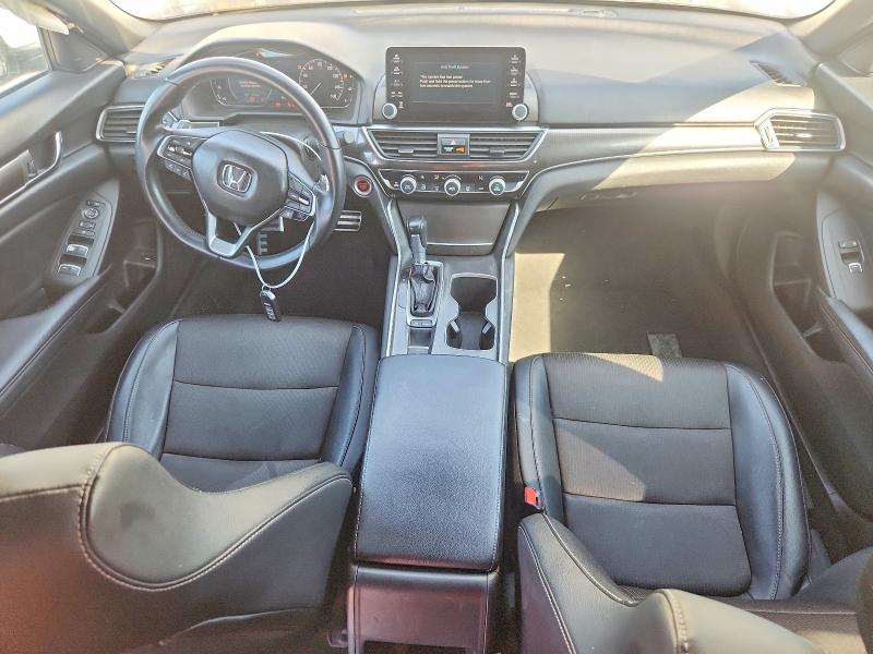 67320666 :رقم المزاد ، 1HGCV1F38JA153762 vin ، 2018 Honda Accord مزاد بيع